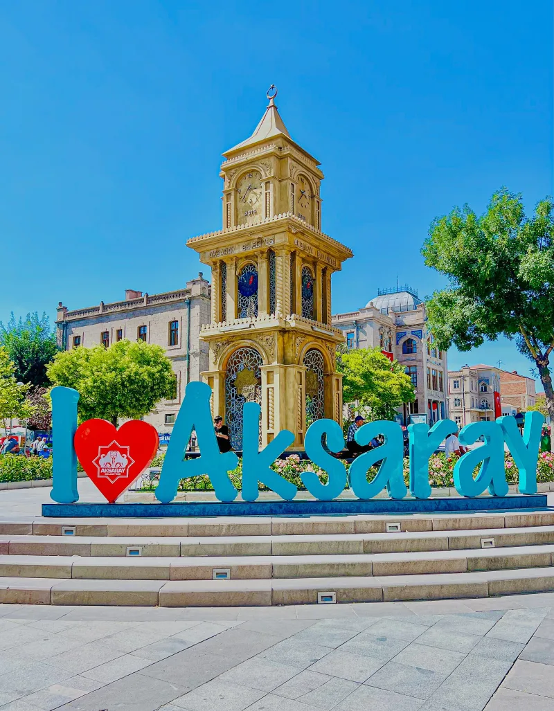 The Red Aksaray Mosque (Eğri Minare): Guide and History
