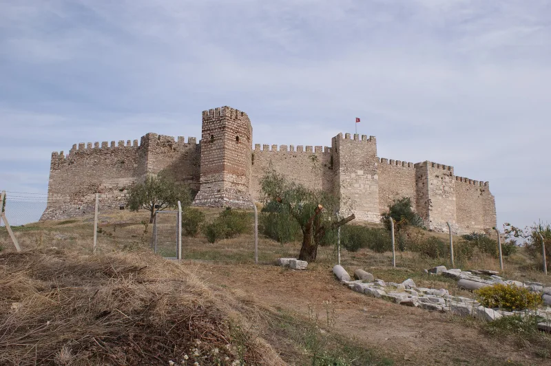 גבעת איאסולוק — בזיליקת יוחנן והמבצר ליד אפסוס