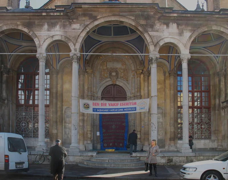 La mosquée Aziziye à Konya : des minarets uniques en Turquie