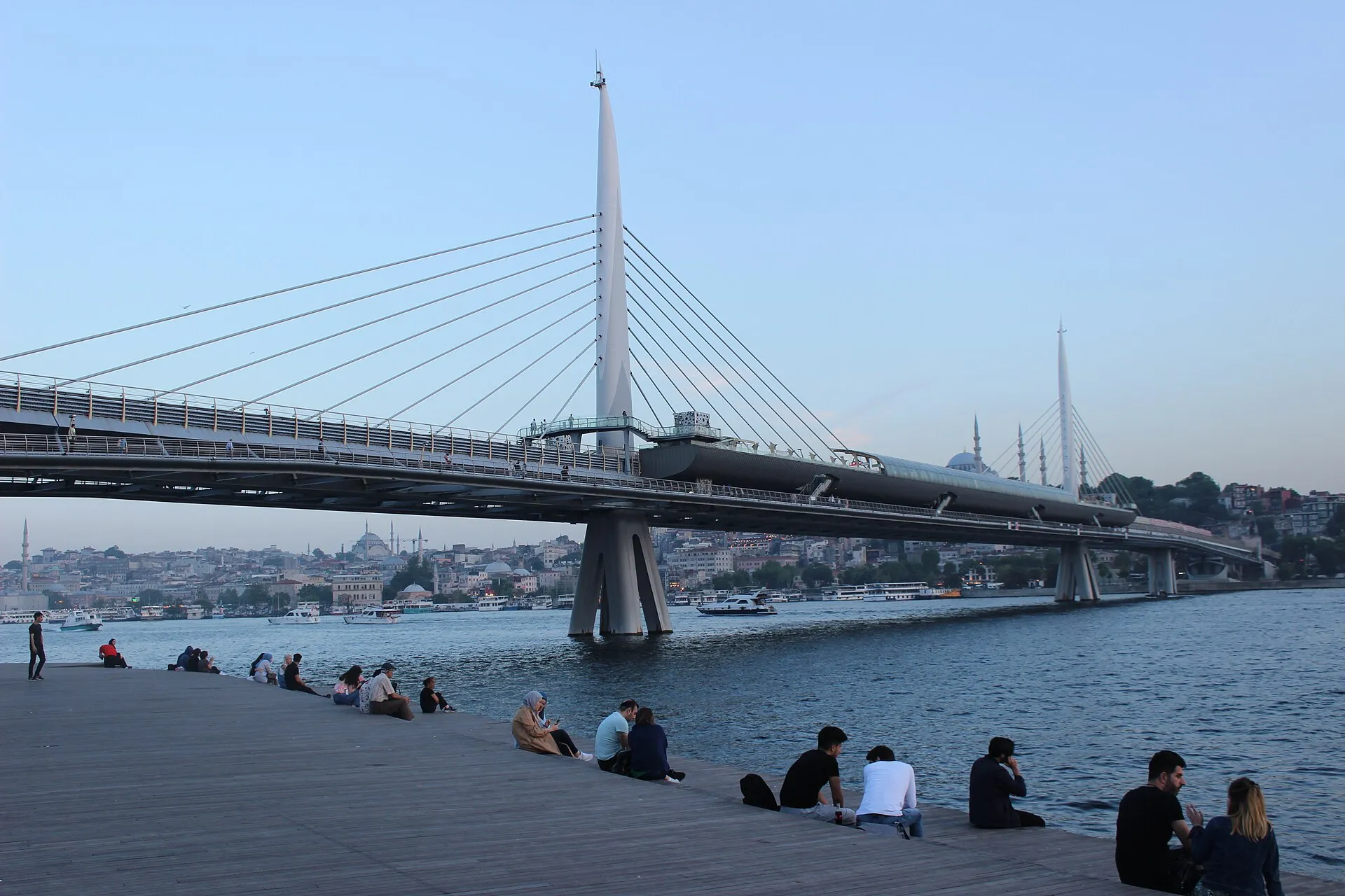 „Auksinio rago“ metro tiltas Stambule – vadovas po Haliç Köprüsü