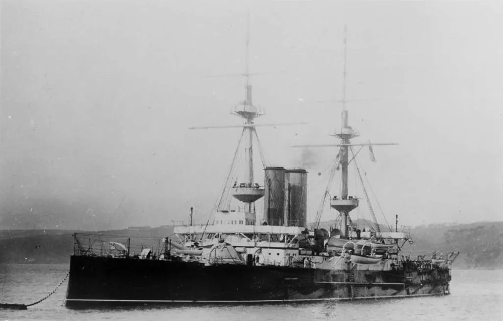 السفينة الحربية «أوشن» (HMS Ocean): غرقها قبالة الدردنيل، عام 1915