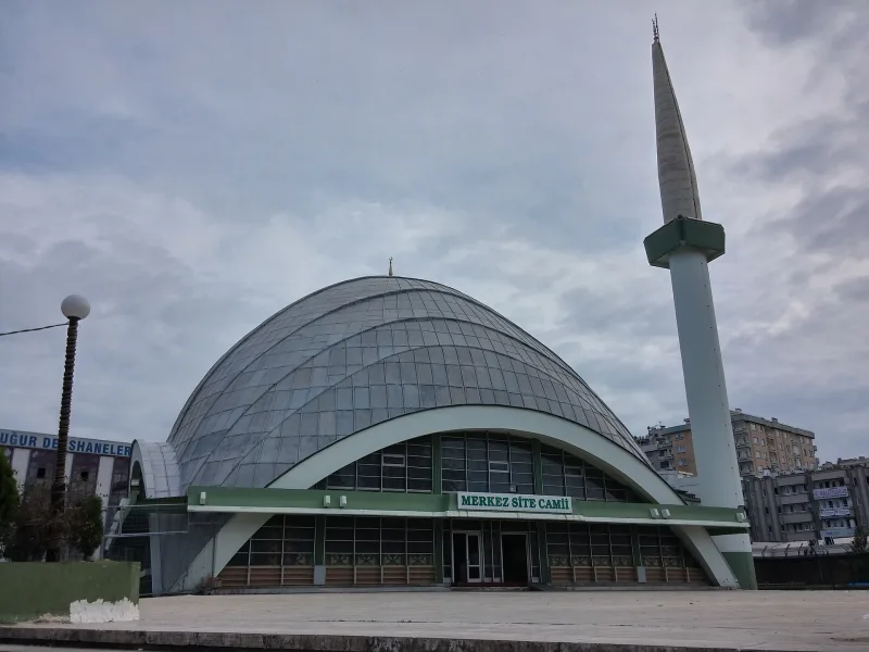 Site Camii Samsunā — galvenā pilsētas mošeja