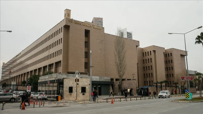 22 gyanúsítottat tartóztattak le Izmirben az 