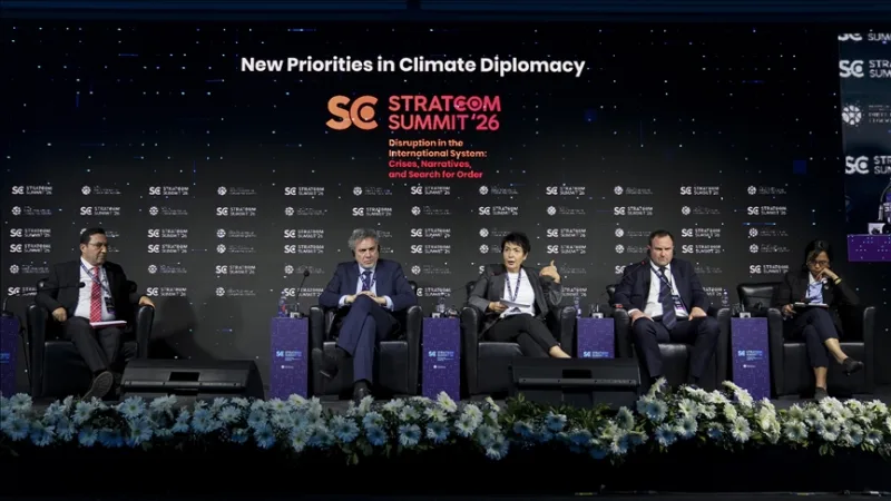 En la Cumbre STRATCOM 2026 se celebró la mesa redonda «Nuevas prioridades en la diplomacia climática»
