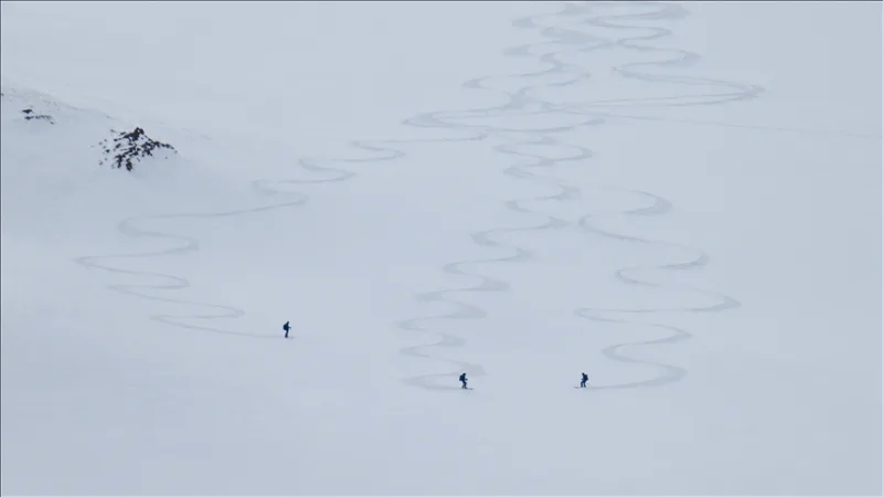 Las montañas nevadas de Van acogieron a esquiadores extranjeros amantes de la aventura