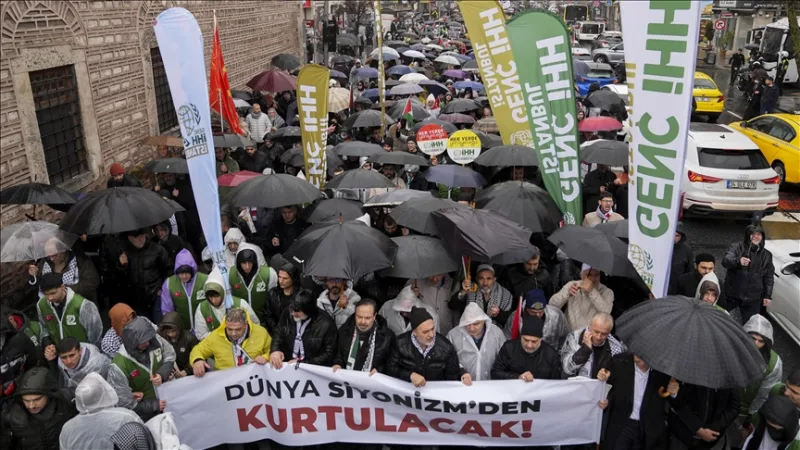 En Estambul se celebró una marcha de protesta contra Israel y Estados Unidos