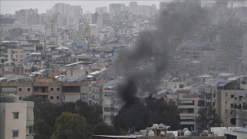 Ocho personas perdieron la vida como consecuencia de los ataques israelíes contra un mercado y una vivienda en el sur del Líbano