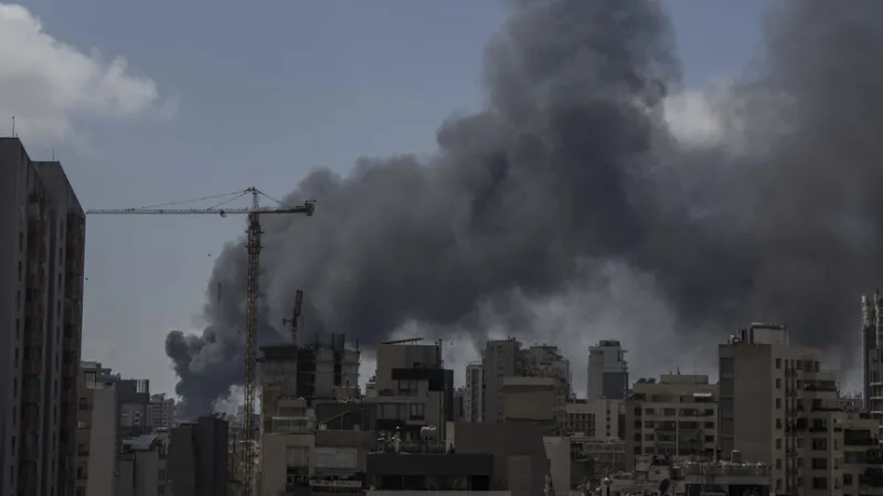 Ізраїль оголосив, що завершив блокаду міста Бінт-Джубейл на півдні Лівану та розпочав його окупацію