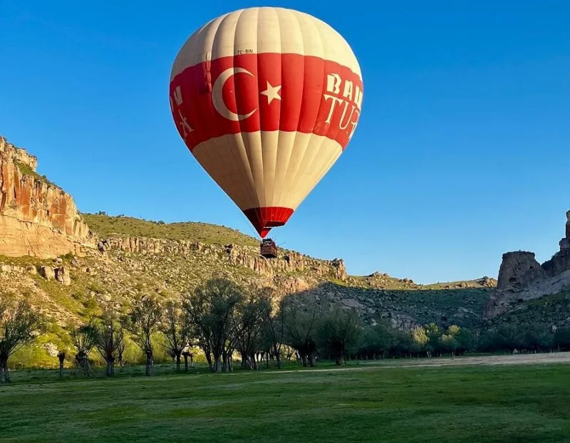 טיסה בכדור פורח באיחלאר