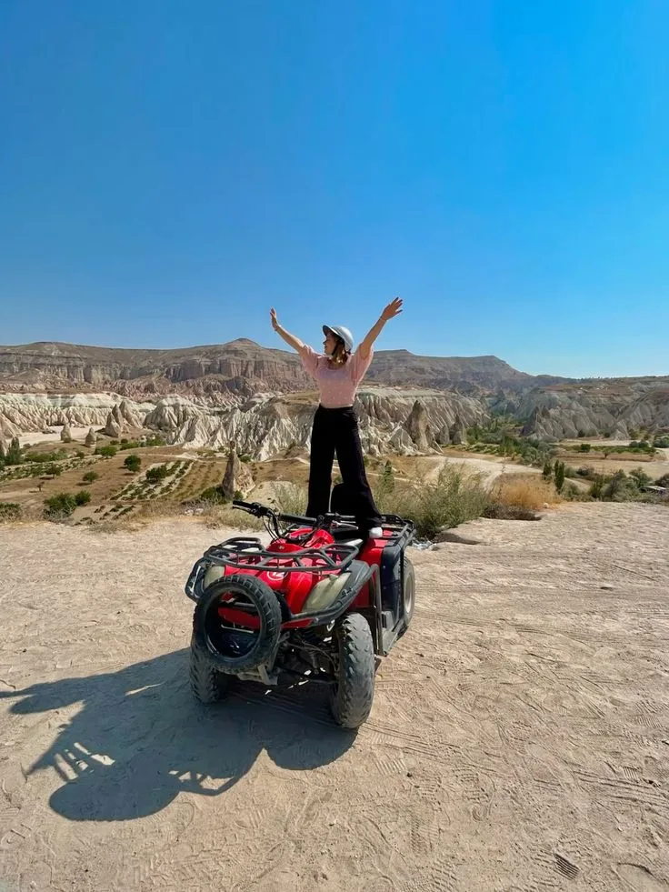 טיול על טרקטורונים בין שלושת היפות — סמלי קפדוקיה